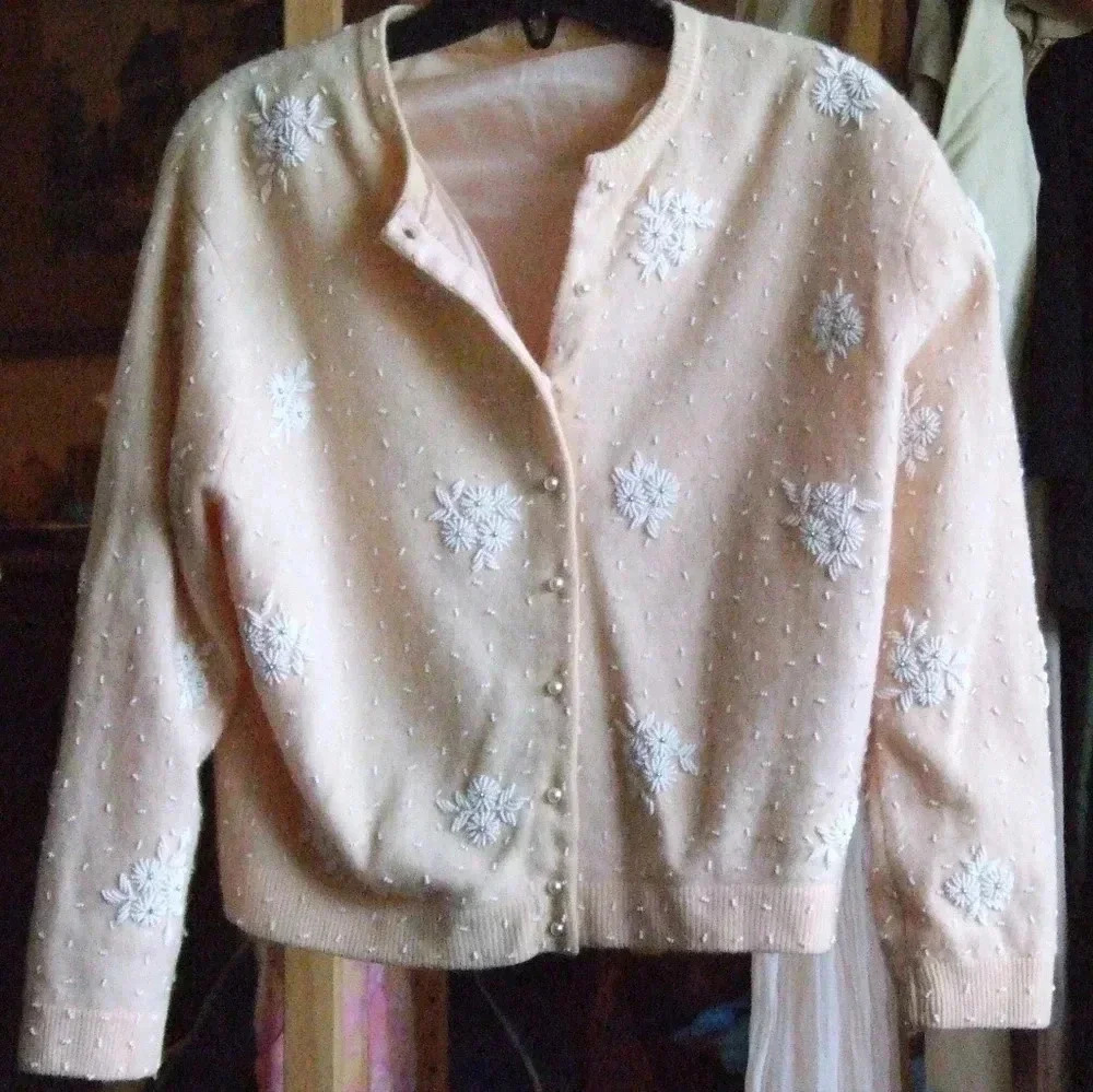 🤩HOST PICK🔥1950's Beaded Cashmere sweater